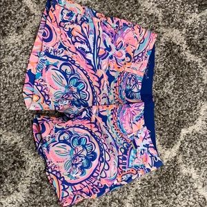 Multi color Lilly Pulitzer callan shorts